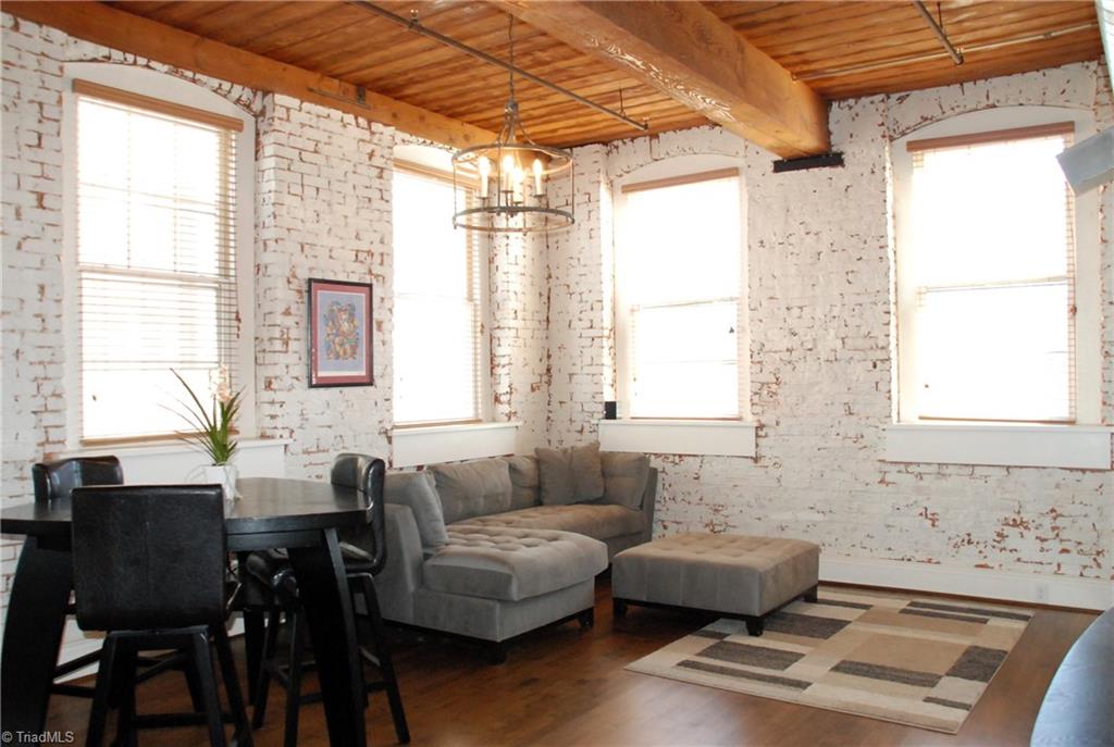 836 Oak Street Condominium Real Estate Listings Main Image