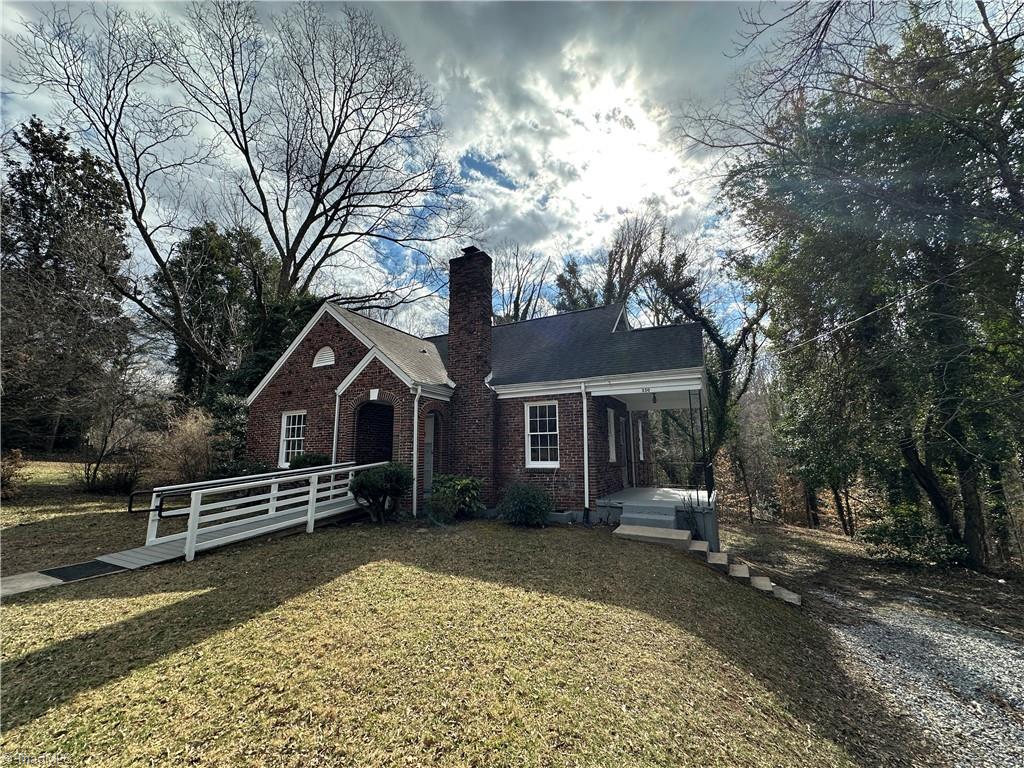 24055 Real Estate Listings Main Image