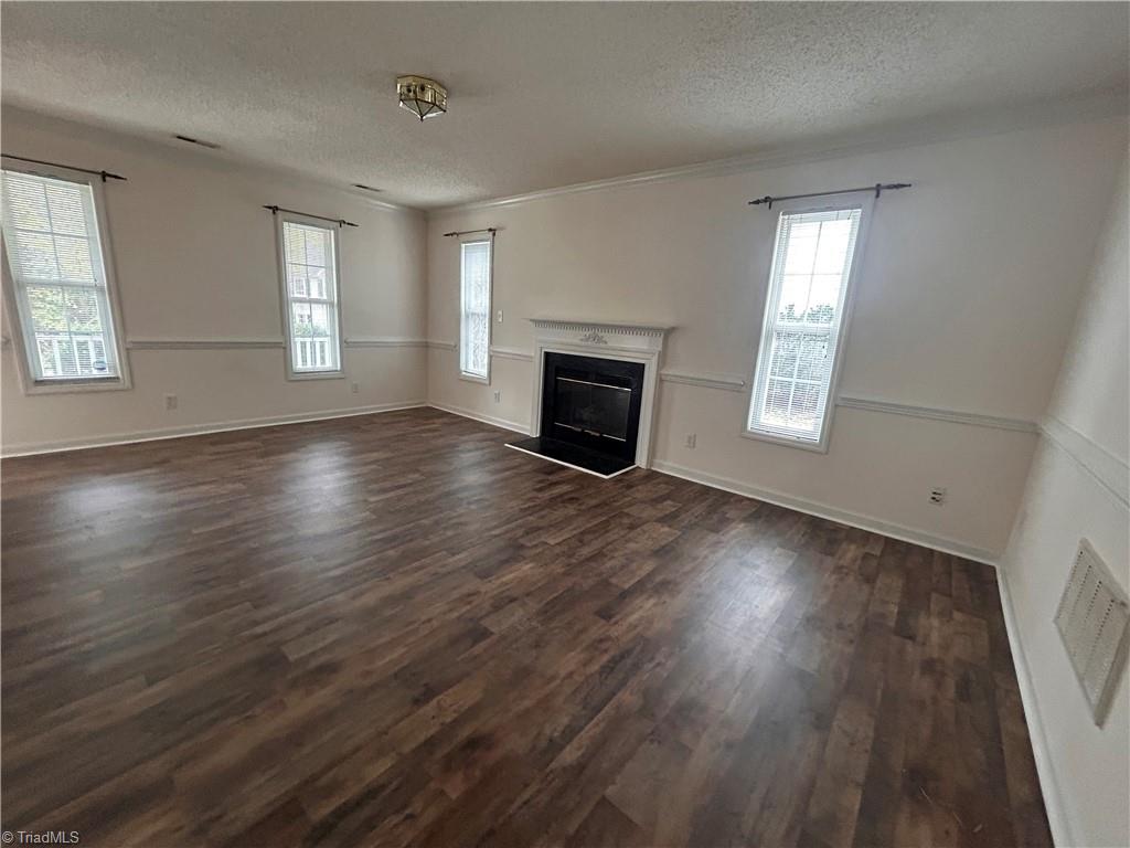 4902 Heritage Woods Court Property Photo 5