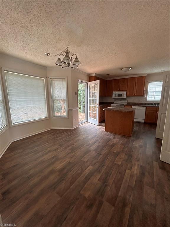 4902 Heritage Woods Court Property Photo 14