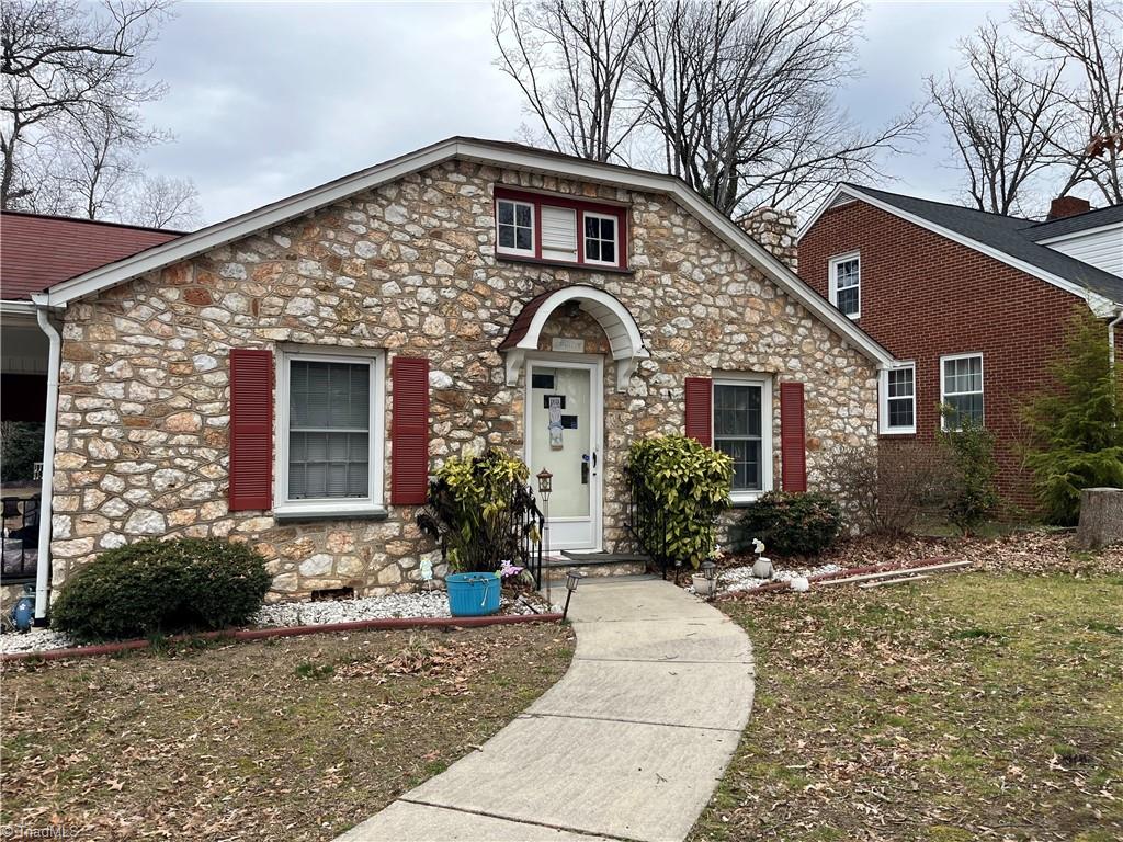 2334 Edgewood Drive Property Photo