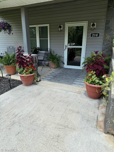 210 Gunters Hill Road Property Photo 1