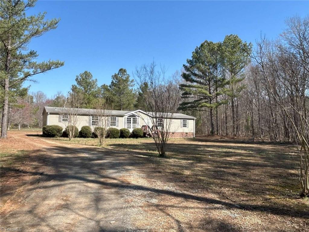 215 Fairfield Court Property Photo