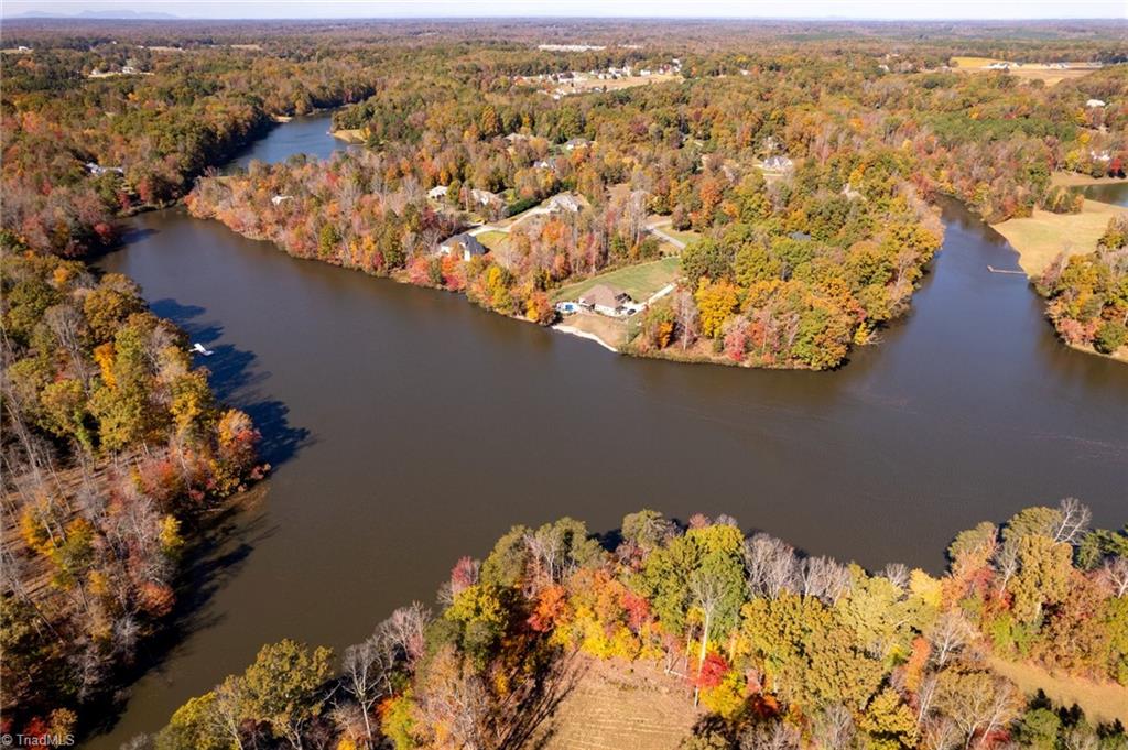 7913 Duck Pond Court Property Photo 2