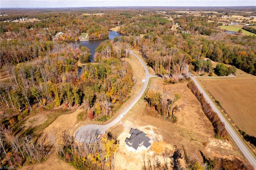 7913 Duck Pond Court Property Photo 3