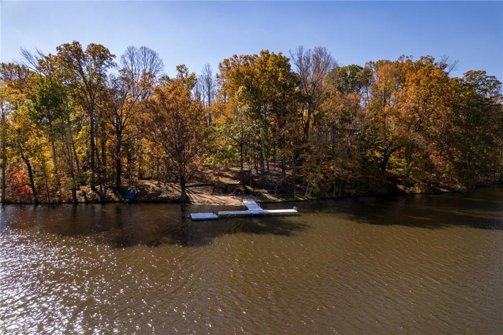 7907 Duck Pond Court Property Photo 4