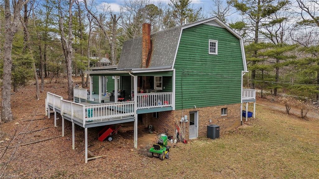 3427 Mountain View Road Property Photo