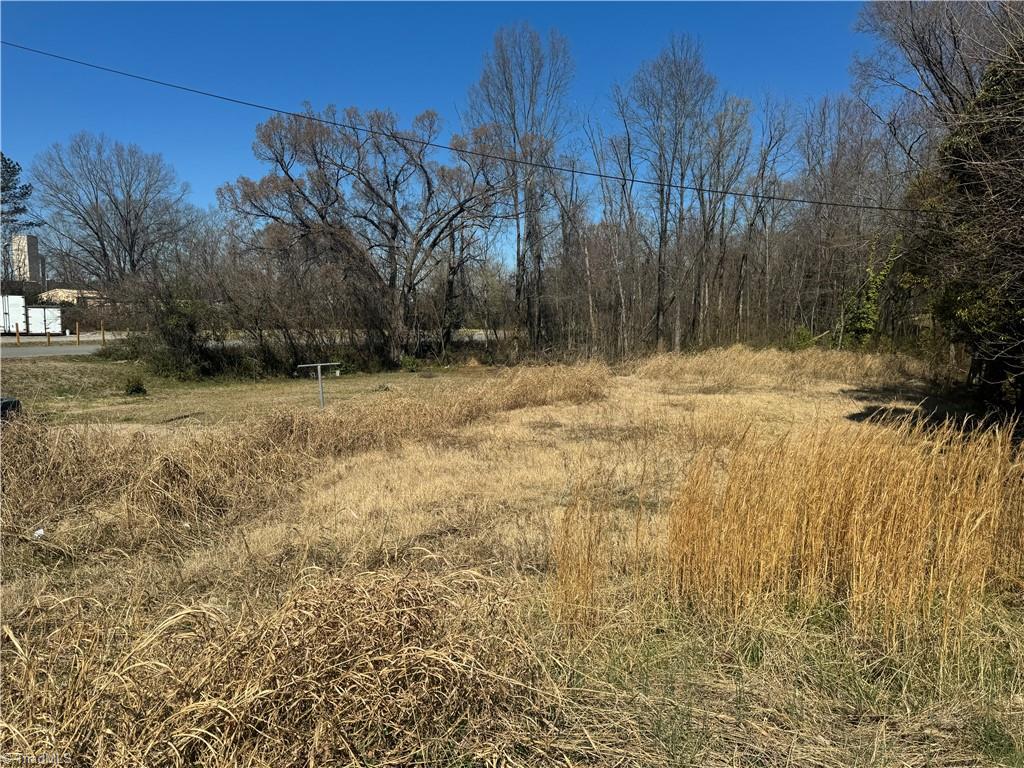 2611 E Market Street Property Photo 1