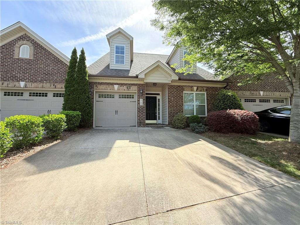 2703 Kingsbury Court Property Photo