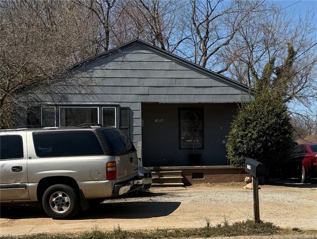 1504 Brentwood Street Property Photo