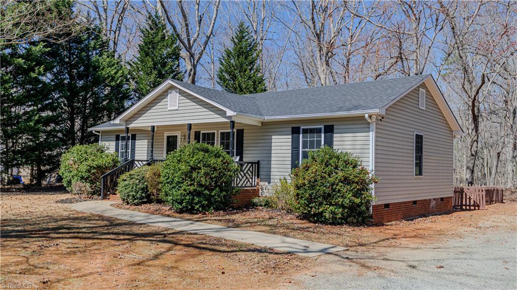 5717 Wagon Farm Road Property Photo