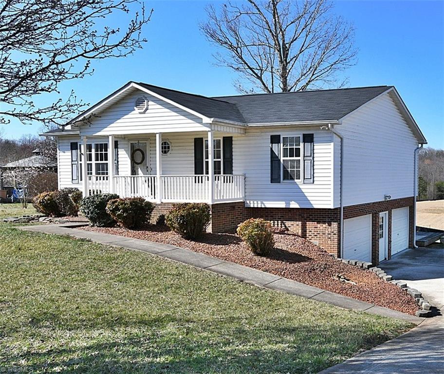 128 Lynne Avenue Property Photo 1