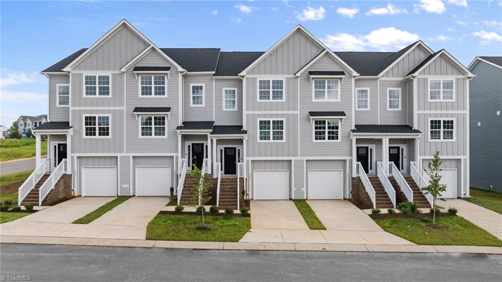 1729 University Drive # D1 Property Photo 1