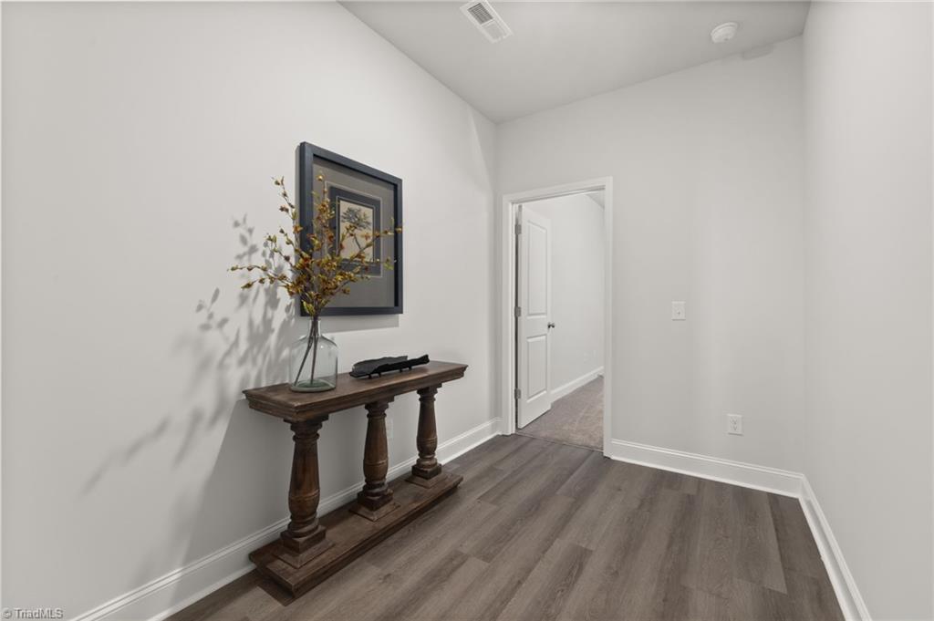 1729 University Drive # D1 Property Photo 3