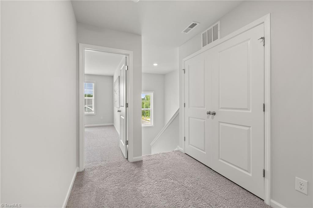 1729 University Drive # D1 Property Photo 8