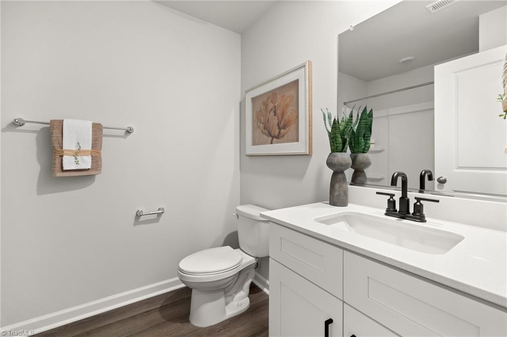 1729 University Drive # D1 Property Photo 12