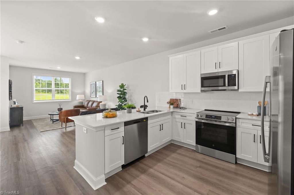 1729 University Drive # D1 Property Photo 16