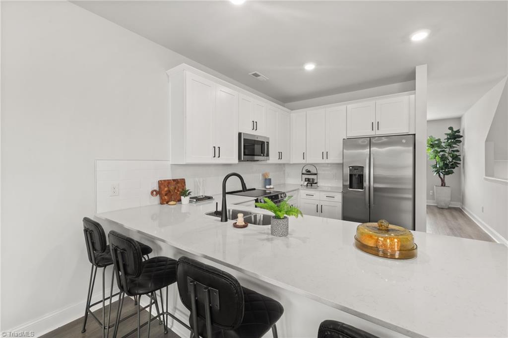 1729 University Drive # D1 Property Photo 17