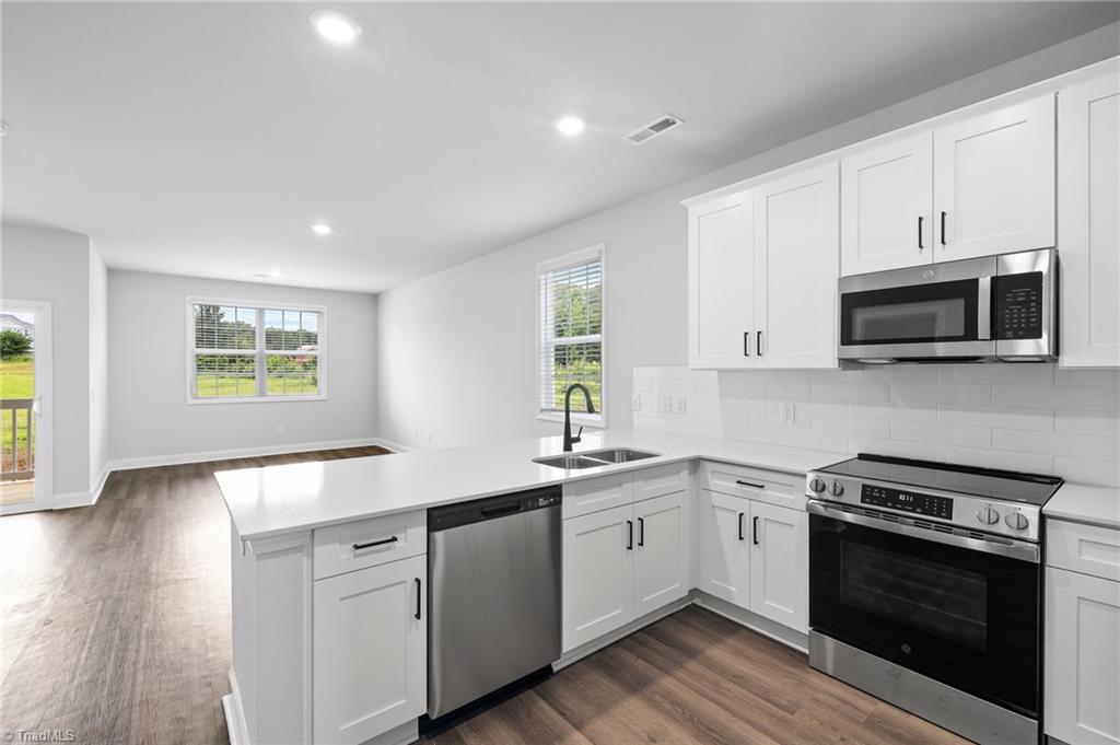 1729 University Drive # D1 Property Photo 27