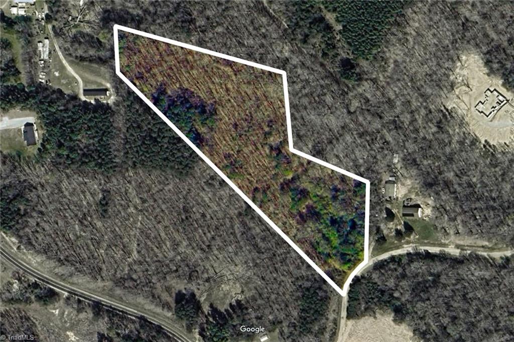 001 Estate Drive Property Photo 3
