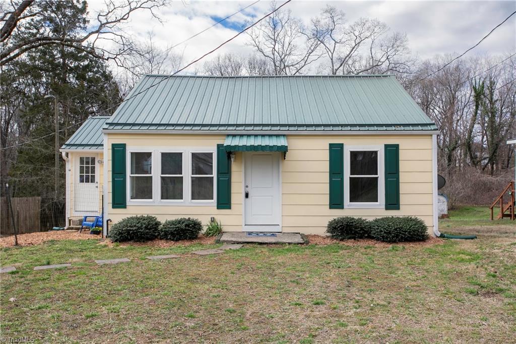 510 Short Street W Property Photo