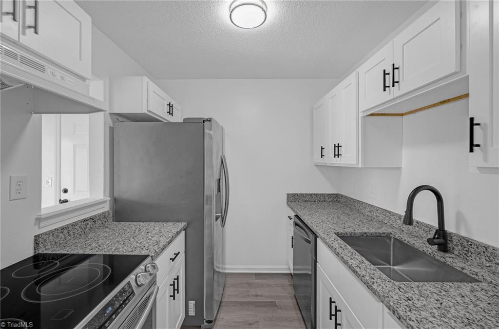504 Mystic Drive # C Property Photo 1