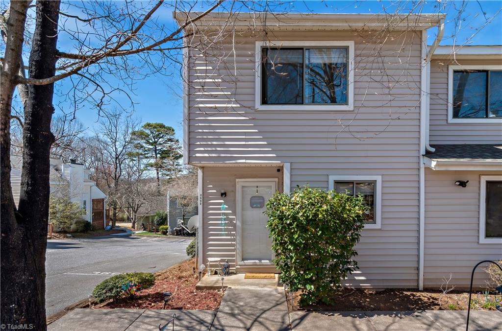 3590 Heathrow Drive Property Photo