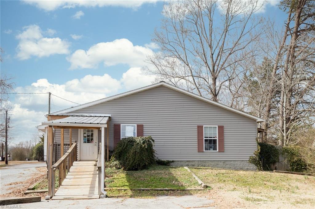 1020 Alamo Drive Property Photo 2