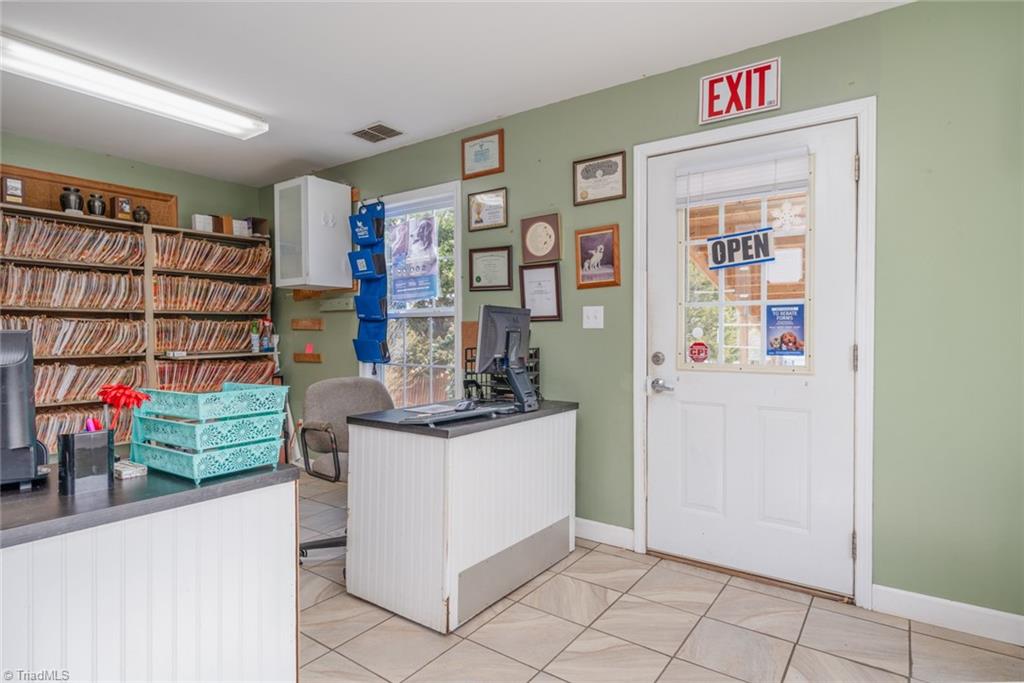 1020 Alamo Drive Property Photo 4