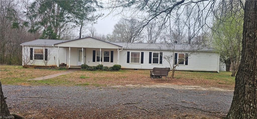 6033 Nc Highway 801 Property Photo