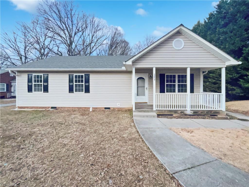 203 Crescent Road Property Photo
