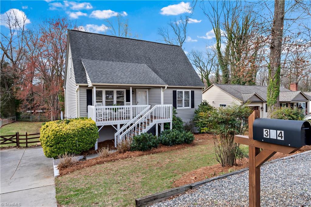 304 Tipperary Lane Property Photo