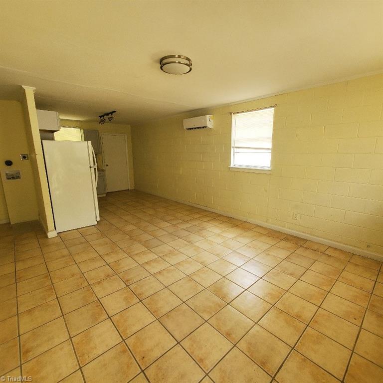 206 Scientific Street Property Photo