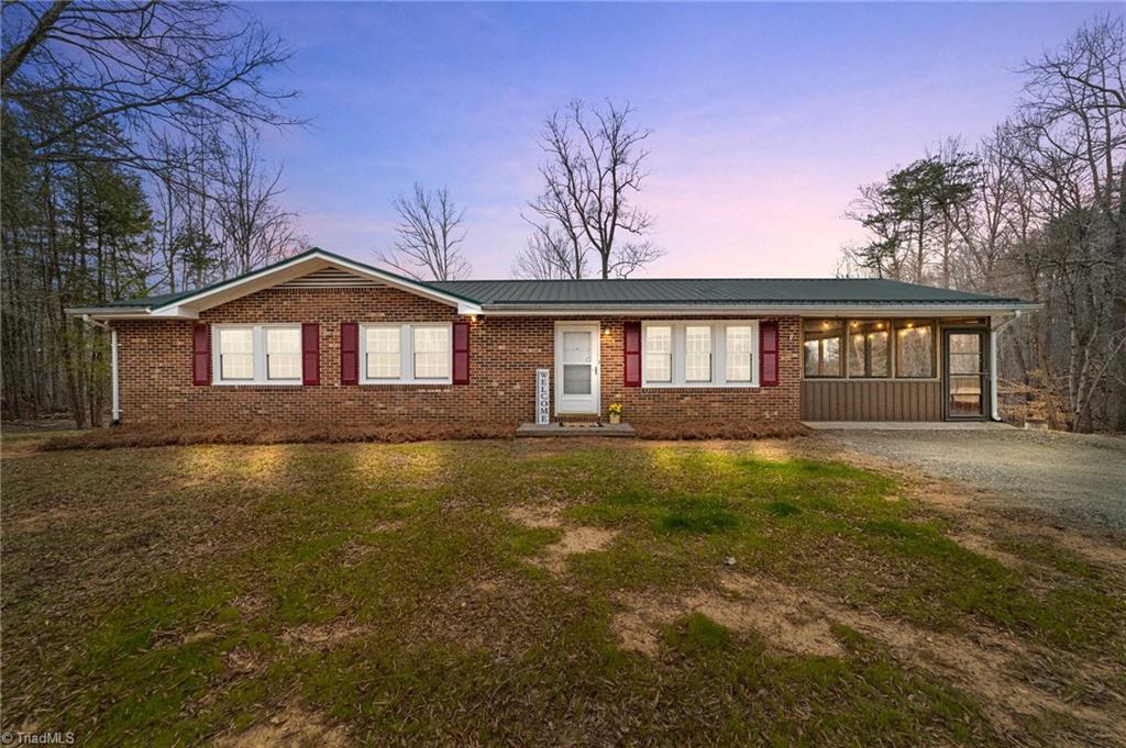 996 Smith Road Property Photo