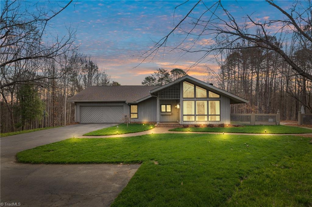 9069 Lasater Road Property Photo