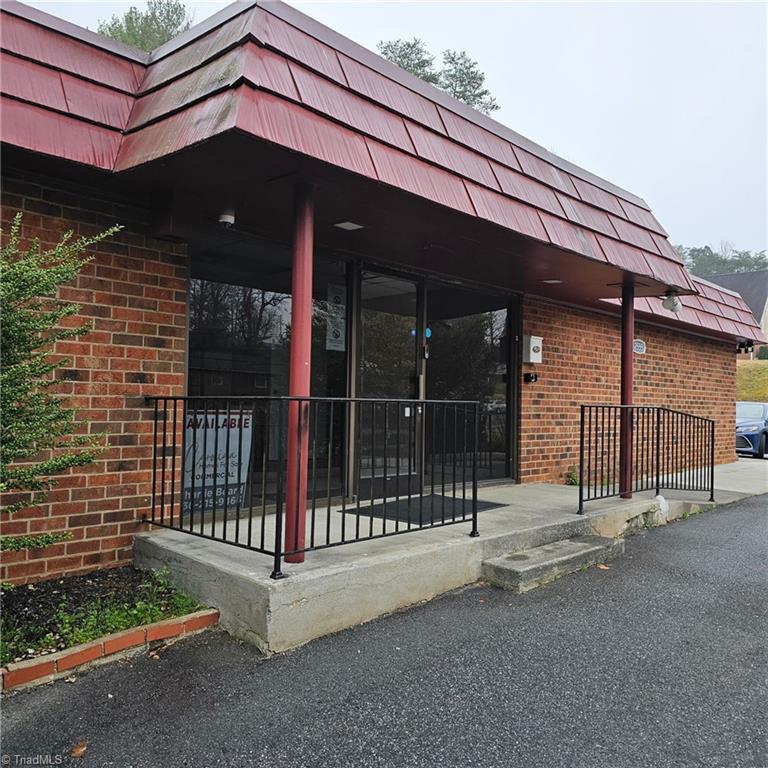 2555 Buchanan Street Property Photo