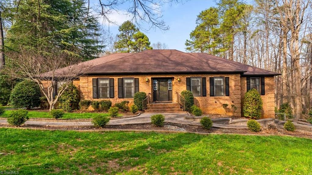 4403 Oakcliffe Road Property Photo