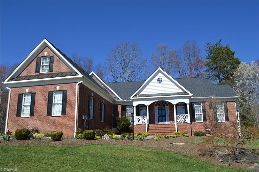 107 Foxcroft Drive Property Photo