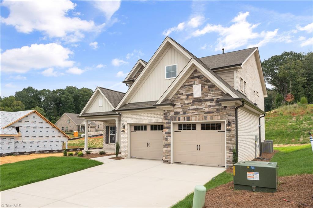 2751 Monarch Way Property Photo 4