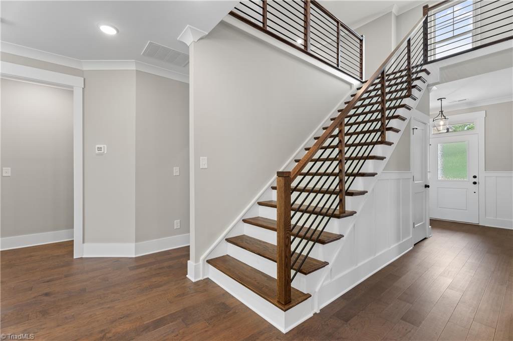 2751 Monarch Way Property Photo 5