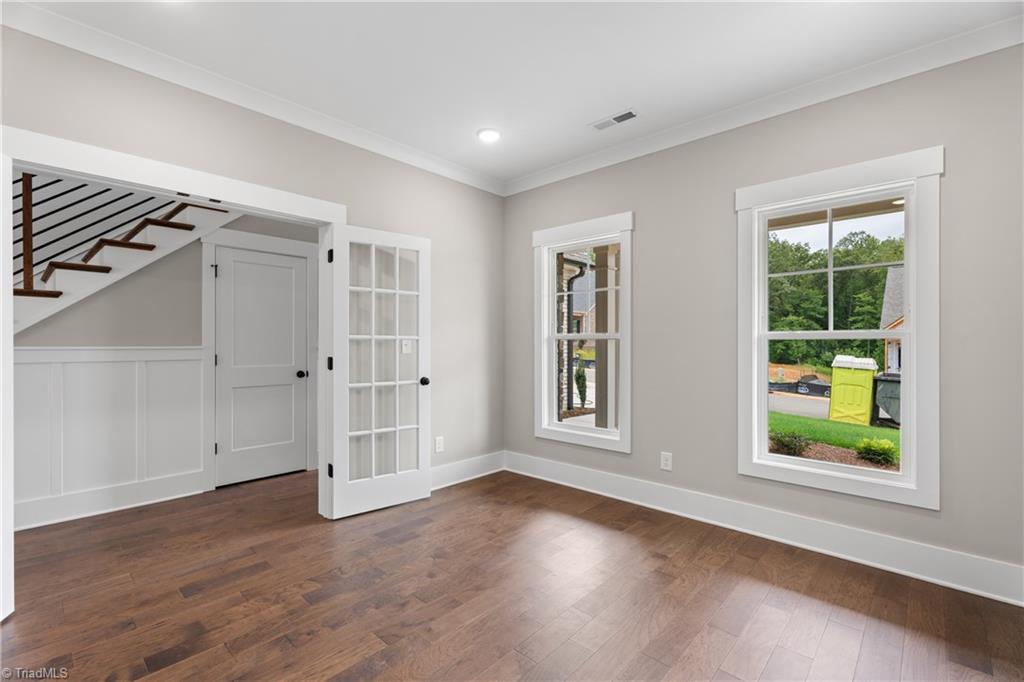 2751 Monarch Way Property Photo 8