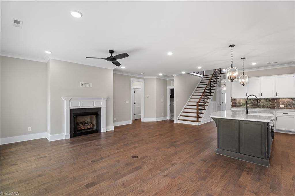 2751 Monarch Way Property Photo 10