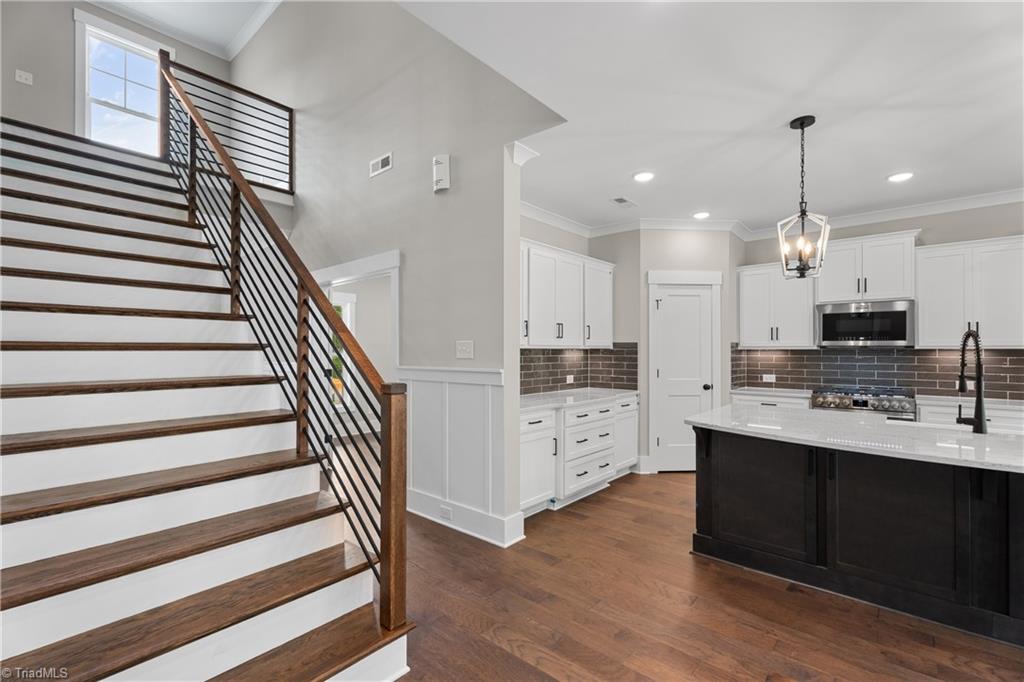 2751 Monarch Way Property Photo 12