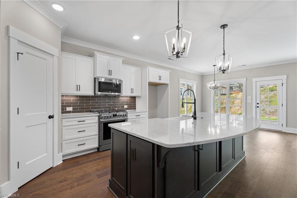 2751 Monarch Way Property Photo 13