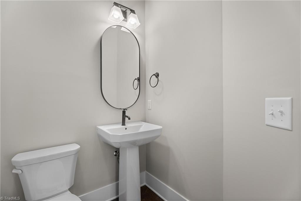 2751 Monarch Way Property Photo 19