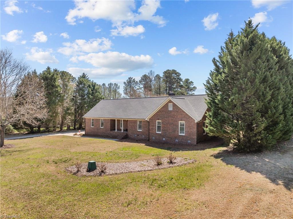 3904 Hickory Meadow Road Property Photo