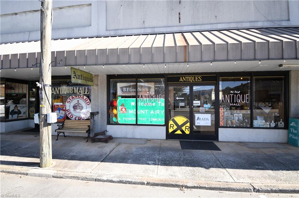 107 & 109 E Main Street Property Photo