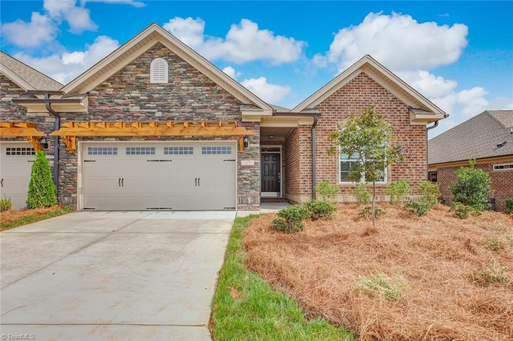 1053 Beechcraft Drive # 124 Property Photo