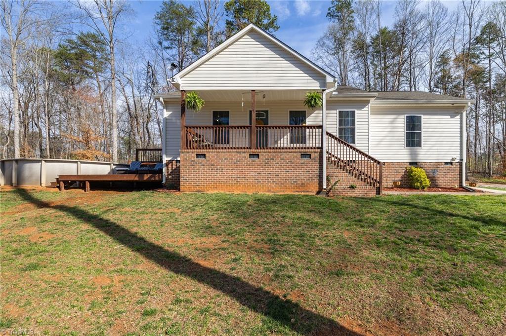 27051 Real Estate Listings Main Image