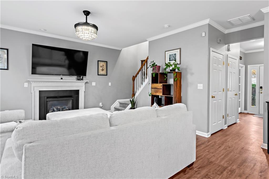 220 Creekview Drive Property Photo 15